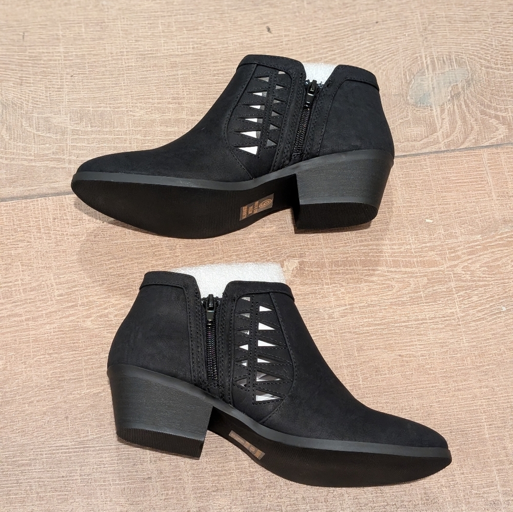 Marco Republic Oslo Black Ankle Boots with Cutout Design 5.5